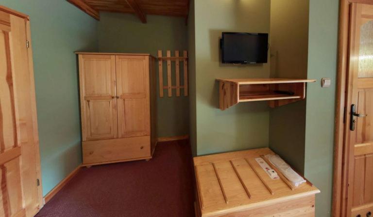 Hotel Stara Stajnia Pleszew ภายนอก รูปภาพ
